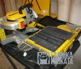 Rent tile DeWALT D 24000